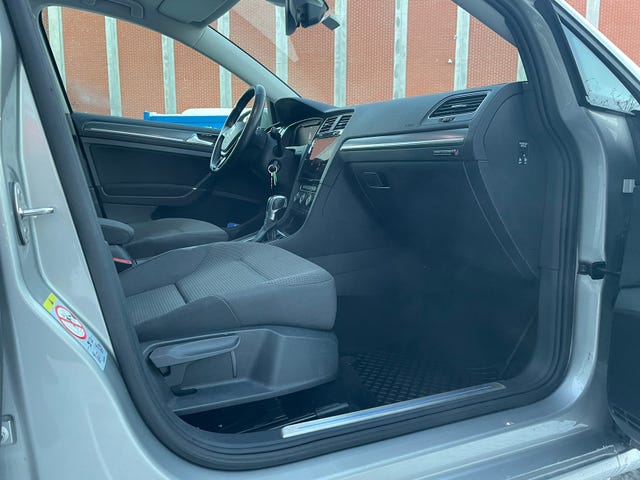 2019 VOLKSWAGEN GOLF - 10