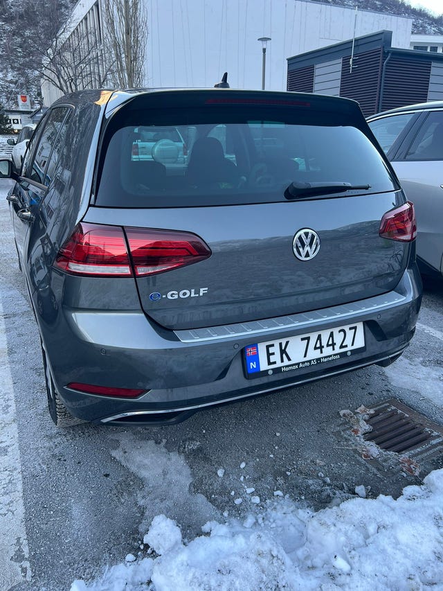 WVWZZZAUZJW908729 2018 VOLKSWAGEN GOLF-3