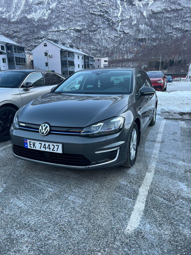 WVWZZZAUZJW908729 2018 VOLKSWAGEN GOLF-0