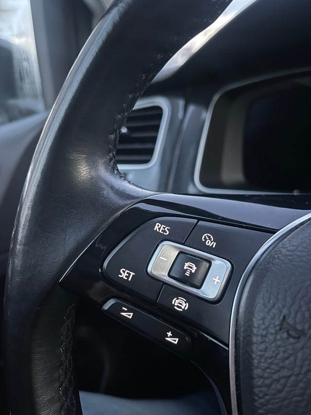 2019 VOLKSWAGEN GOLF - 11