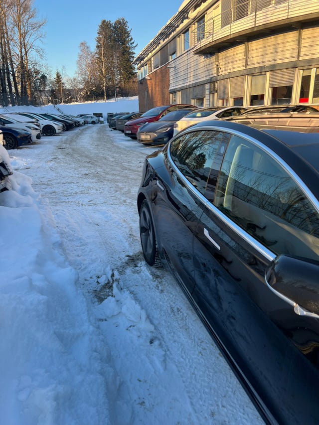 5YJ3E7EB9KF223465 2019 TESLA MODEL 3-2