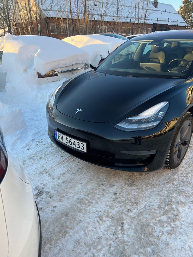 5YJ3E7EB9KF223465 2019 TESLA MODEL 3-4