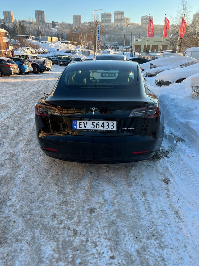 2019 TESLA MODEL 3 - 8