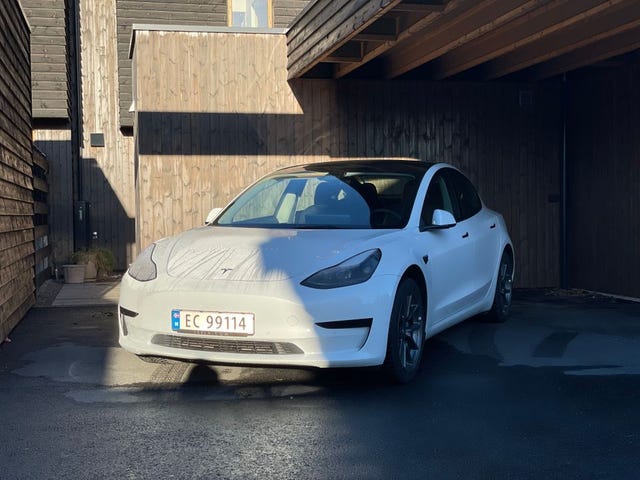 LRW3E7FA5MC323694 2021 TESLA MODEL 3-2
