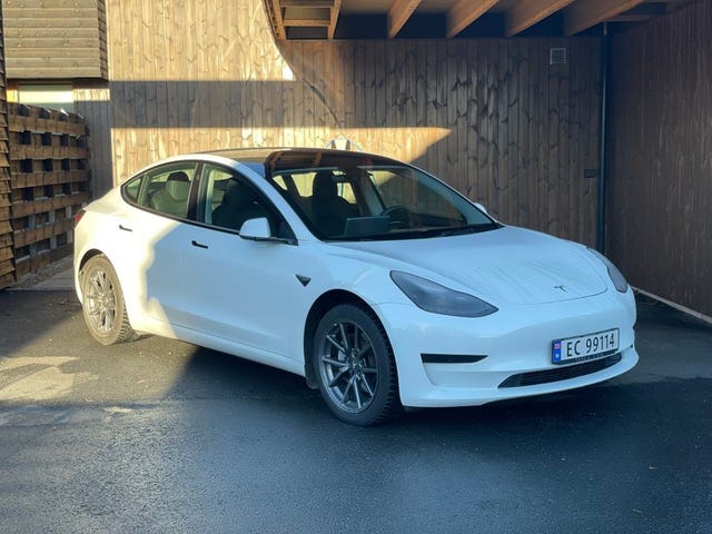 LRW3E7FA5MC323694 2021 TESLA MODEL 3-4