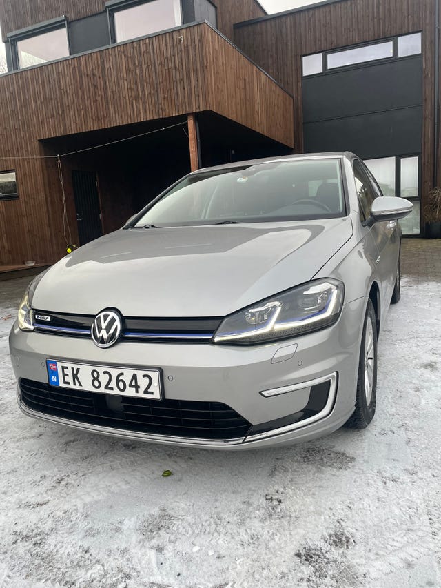 WVWZZZAUZJ8906009 2018 VOLKSWAGEN GOLF-3