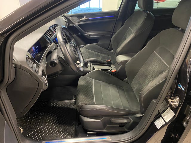 2018 VOLKSWAGEN GOLF - 20