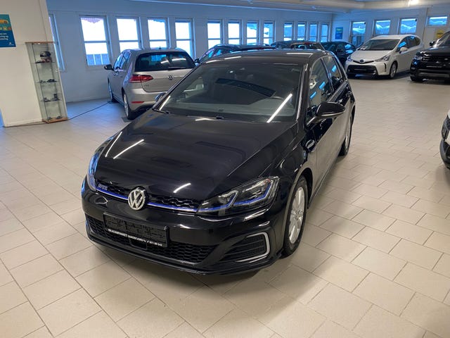 WVWZZZAUZJW803170 2018 VOLKSWAGEN GOLF-0