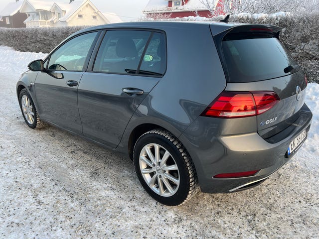 WVWZZZAUZJ8902203 2018 VOLKSWAGEN GOLF-4