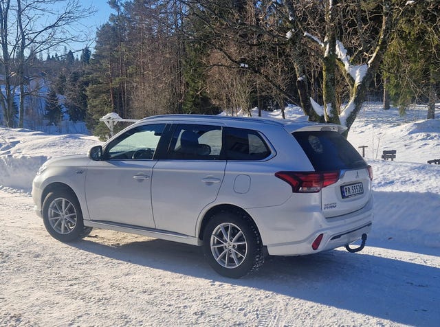 JMBXDGG3WLZ013663 2020 MITSUBISHI OUTLANDER-1