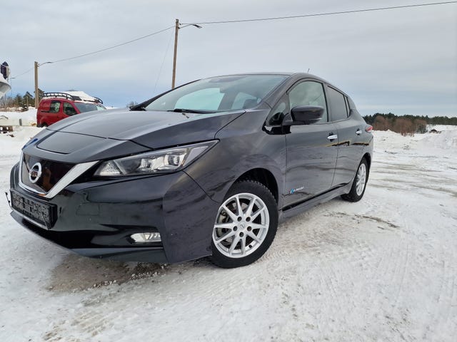 SJNFAAZE1U0004985 2018 NISSAN LEAF-3