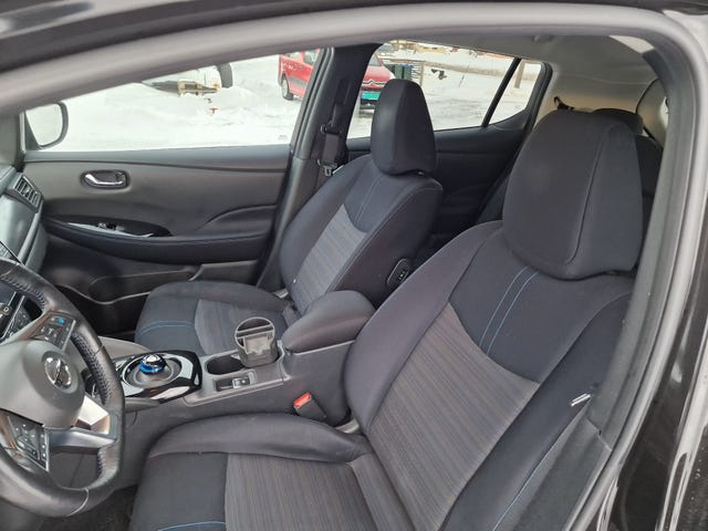 2018 NISSAN LEAF - 18