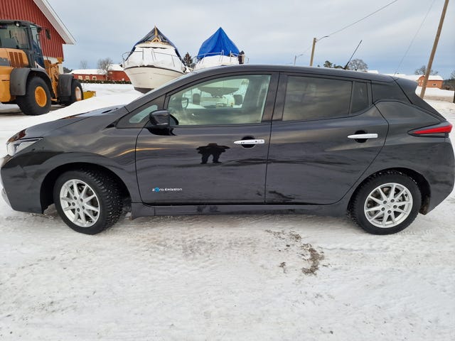 SJNFAAZE1U0004985 2018 NISSAN LEAF-4