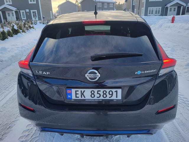 2018 NISSAN LEAF - 11