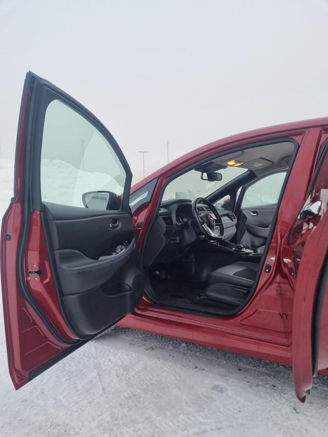 2020 NISSAN LEAF - 39