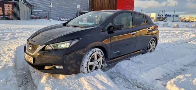 SJNFAAZE1U0017786 2018 NISSAN LEAF-2