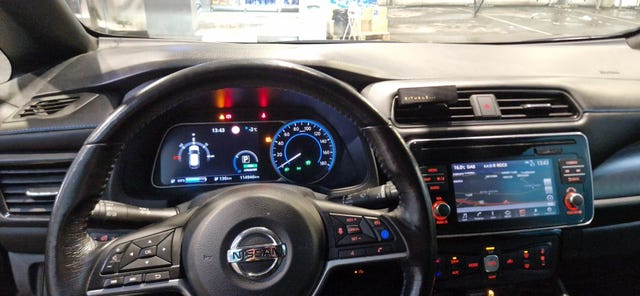 SJNFAAZE1U0017786 2018 NISSAN LEAF-4