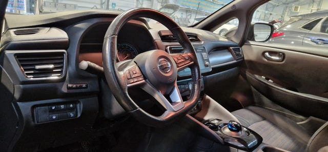2018 NISSAN LEAF - 12