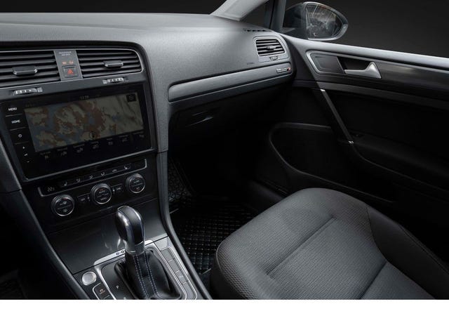2018 VOLKSWAGEN GOLF - 13