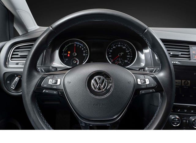 2018 VOLKSWAGEN GOLF - 11