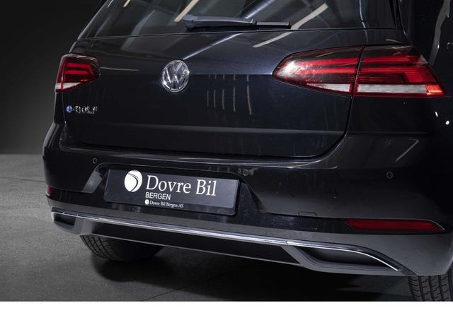 WVWZZZAUZJ8900977 2018 VOLKSWAGEN GOLF-3