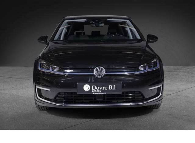 WVWZZZAUZJ8900977 2018 VOLKSWAGEN GOLF-4