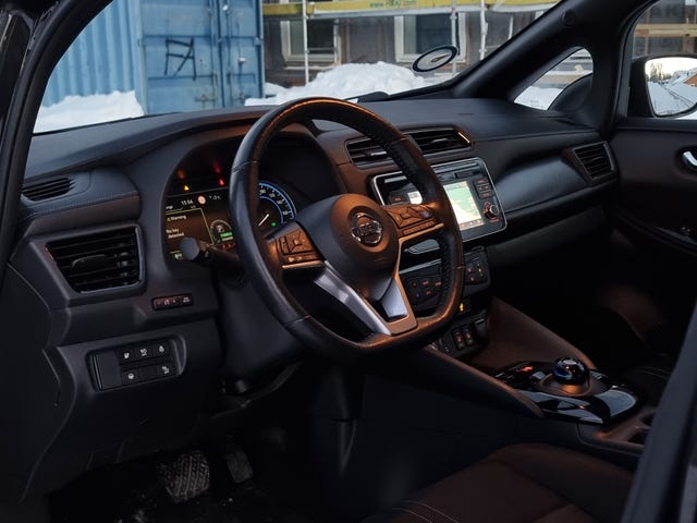 2018 NISSAN LEAF - 17