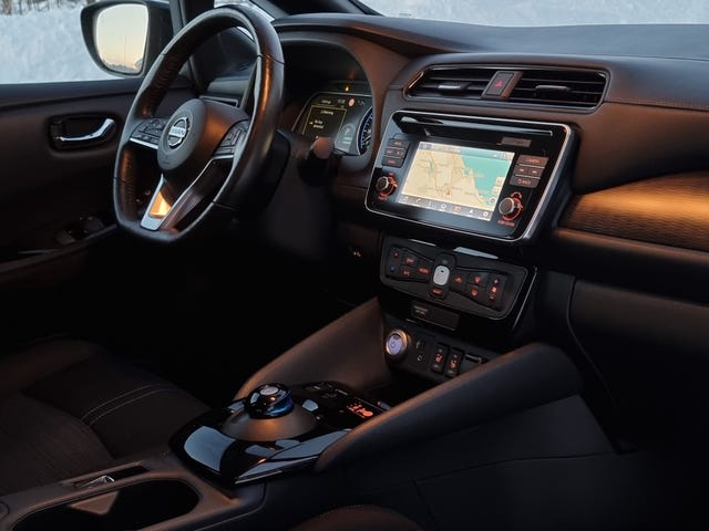 2018 NISSAN LEAF - 21