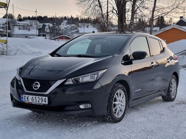 2018 NISSAN LEAF - 11