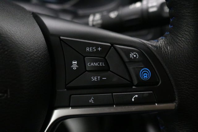 2018 NISSAN LEAF - 27