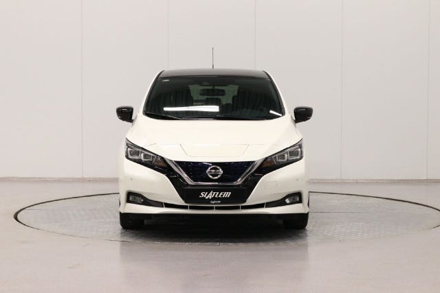 SJNFAAZE1U0037198 2018 NISSAN LEAF-1
