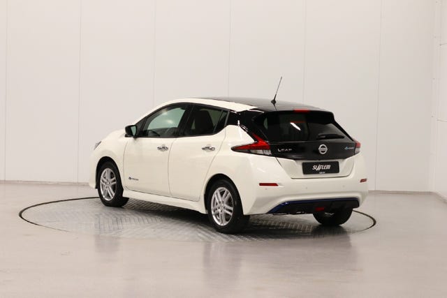 2018 NISSAN LEAF - 10