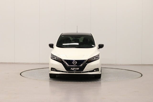 SJNFAAZE1U0037198 2018 NISSAN LEAF-0
