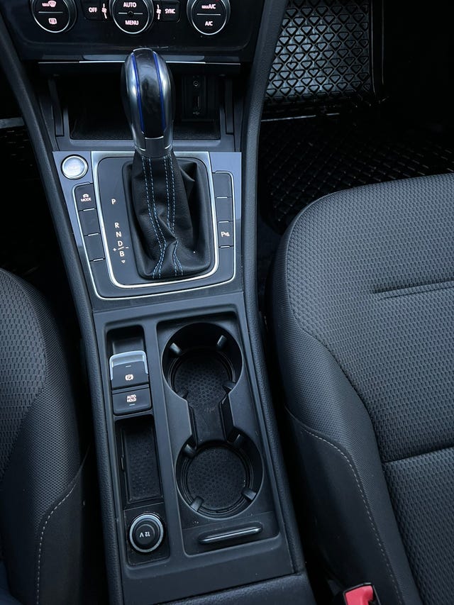 2018 VOLKSWAGEN GOLF - 9