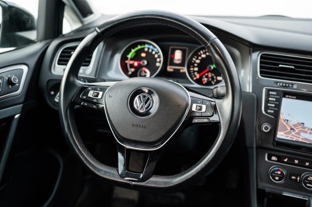 2015 VOLKSWAGEN GOLF - 14