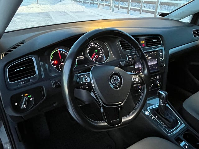2015 VOLKSWAGEN GOLF - 14