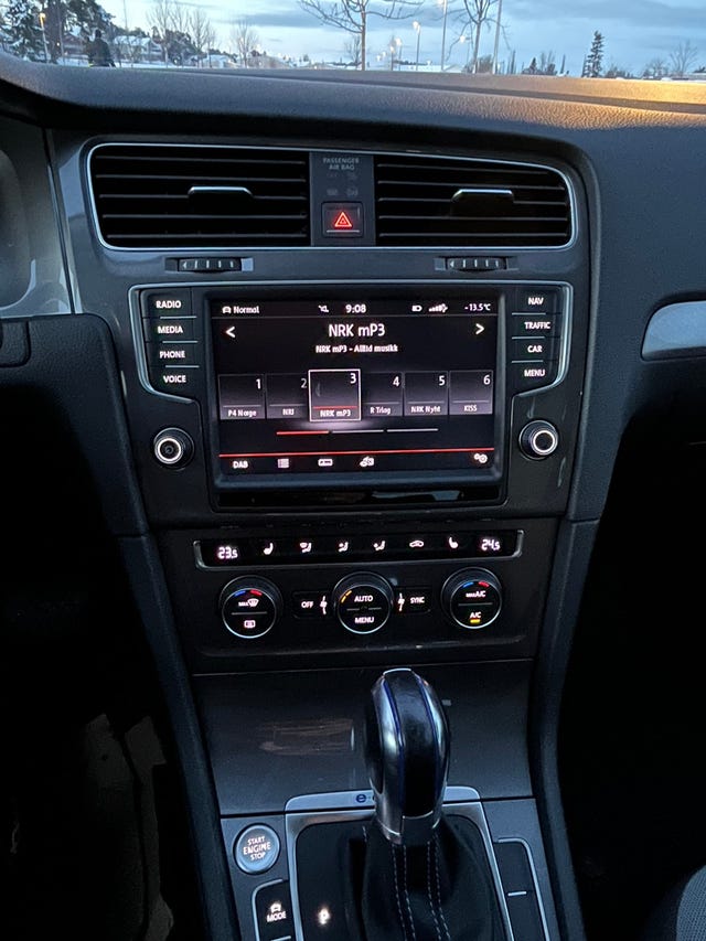 2015 VOLKSWAGEN GOLF - 8