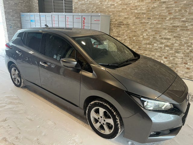 2022 NISSAN LEAF - 11