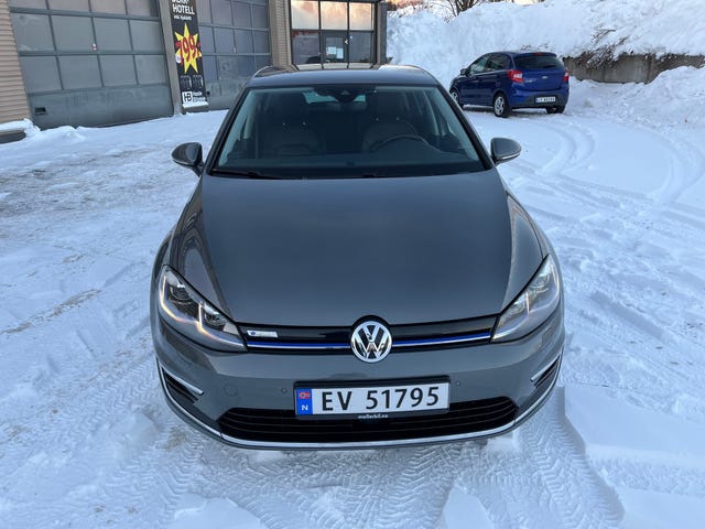 WVWZZZAUZK8909296 2019 VOLKSWAGEN GOLF-1