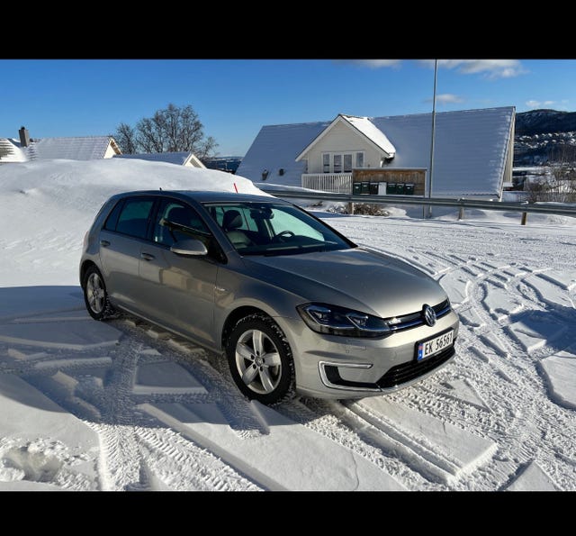 WVWZZZAUZJ8901834 2018 VOLKSWAGEN GOLF-0