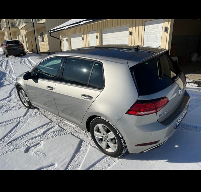 WVWZZZAUZJ8901834 2018 VOLKSWAGEN GOLF-4