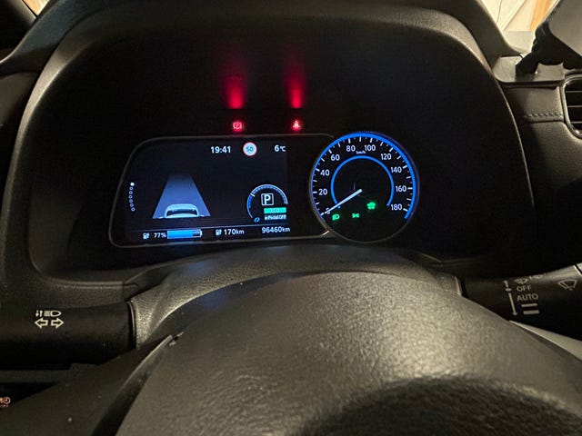 2018 NISSAN LEAF - 19