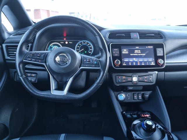2019 NISSAN LEAF - 11