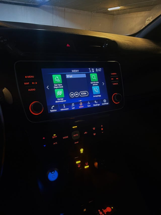 2020 NISSAN LEAF - 10