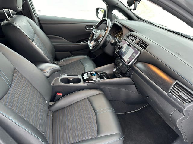 2020 NISSAN LEAF - 7