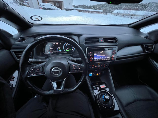 2019 NISSAN LEAF - 15