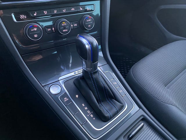 2018 VOLKSWAGEN GOLF - 12