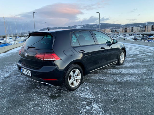WVWZZZAUZJW905466 2018 VOLKSWAGEN GOLF-3