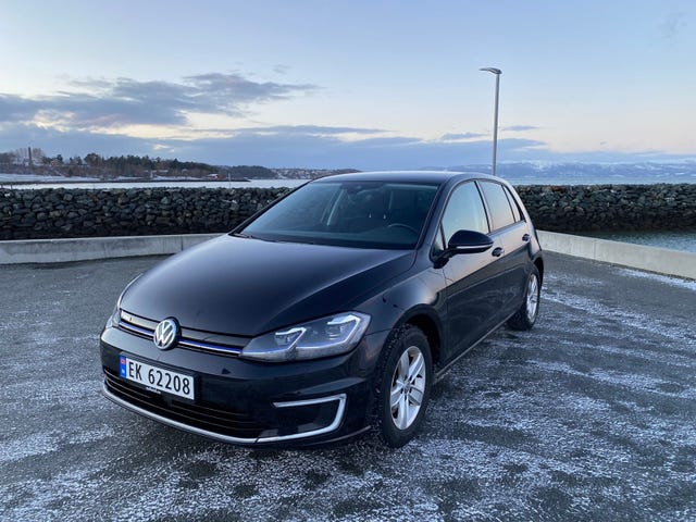 WVWZZZAUZJW905466 2018 VOLKSWAGEN GOLF-0