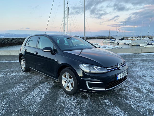 WVWZZZAUZJW905466 2018 VOLKSWAGEN GOLF-1